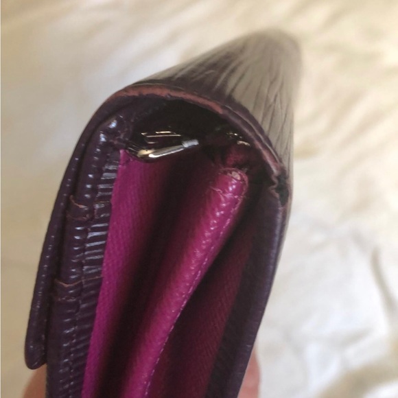 Louis Vuitton Purple Epi Sarah Wallet Vintage - Picture 10 of 13